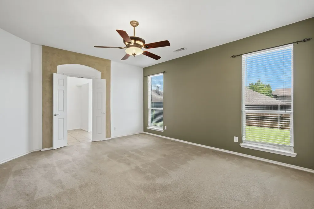 10013 Bull Run Fort Worth TX 76177