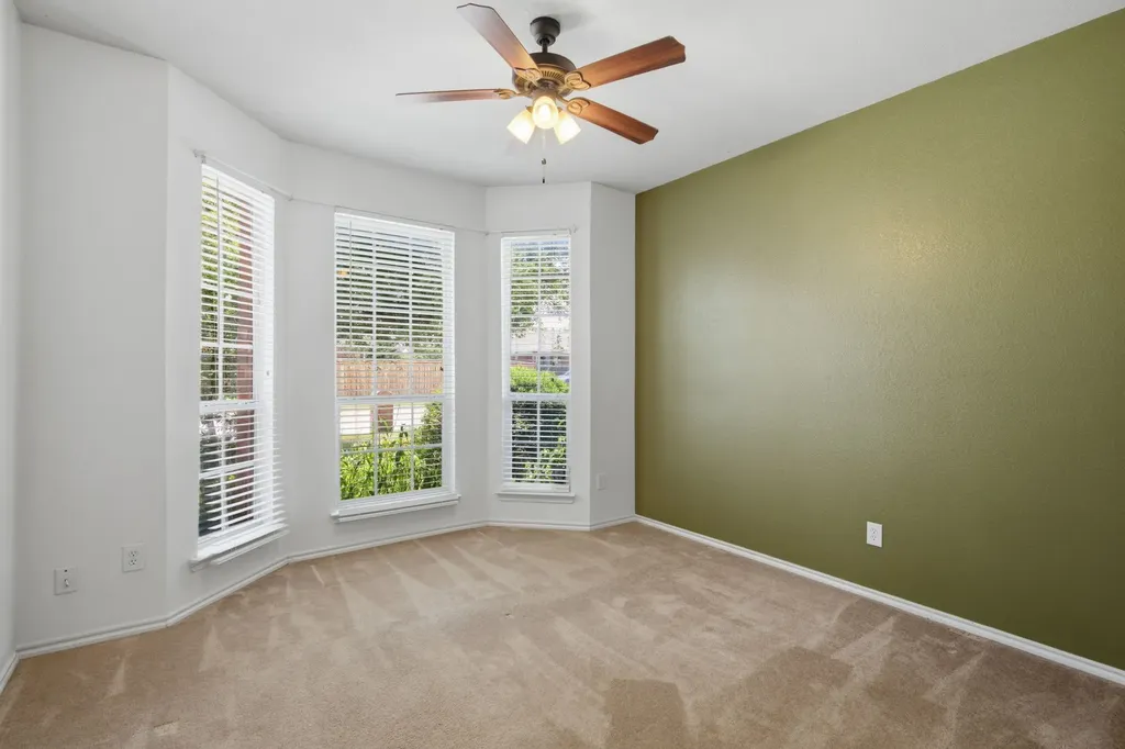 10013 Bull Run Fort Worth TX 76177