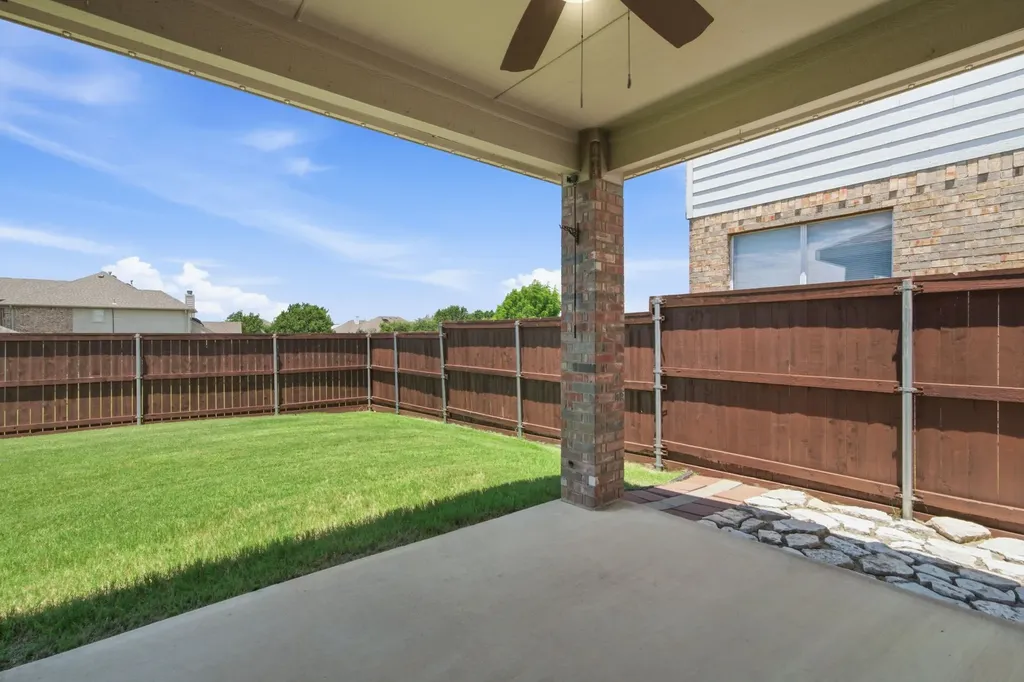 10013 Bull Run Fort Worth TX 76177