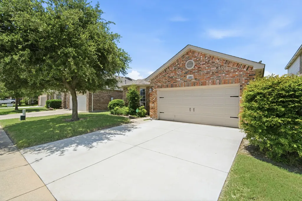 10013 Bull Run Fort Worth TX 76177