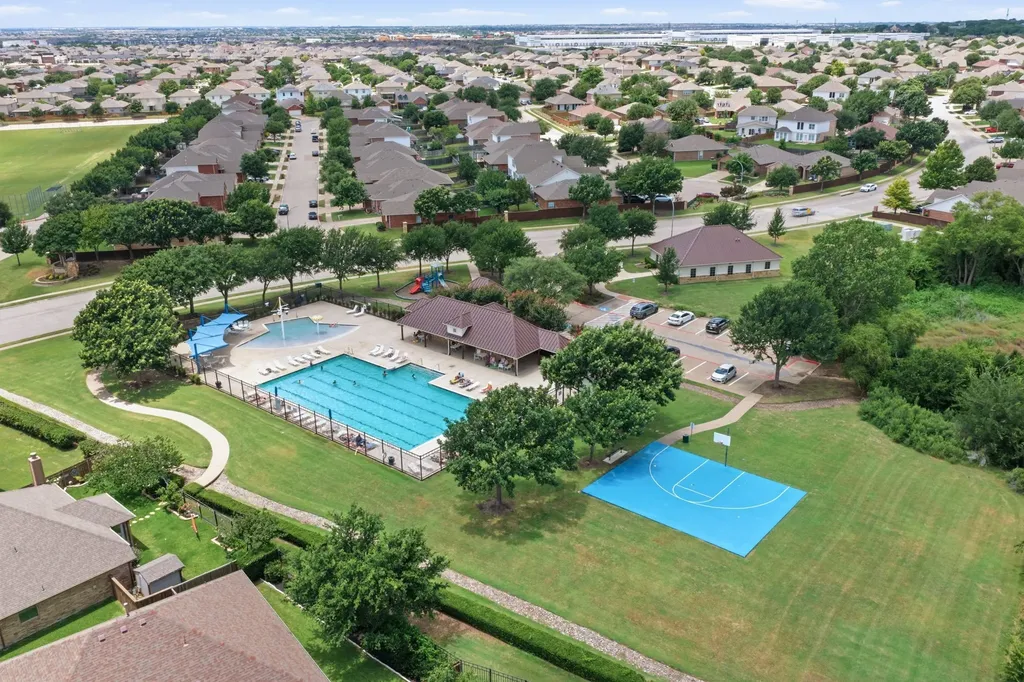 10013 Bull Run Fort Worth TX 76177