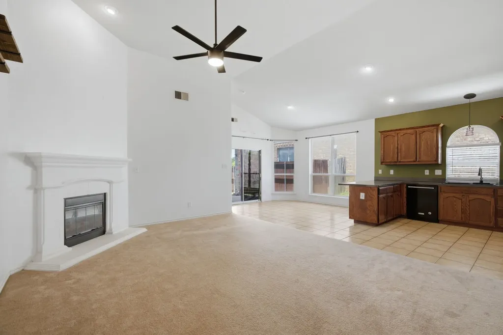 10013 Bull Run Fort Worth TX 76177