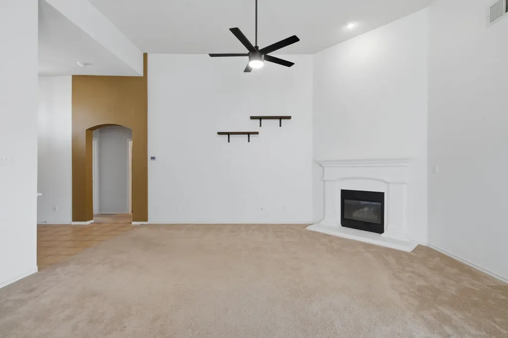 10013 Bull Run Fort Worth TX 76177