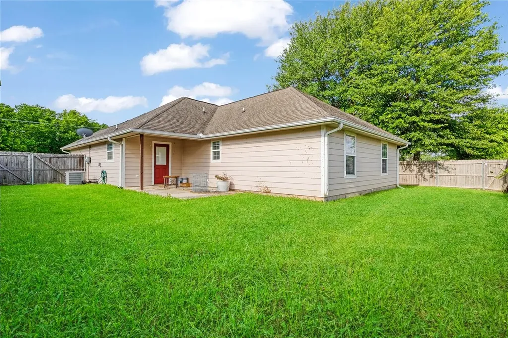 207 Chaffin Street Bonham TX 75418