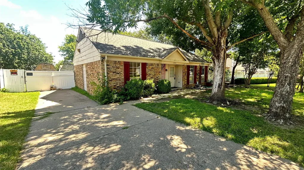 3904 Manzinita Street Fort Worth TX 76137