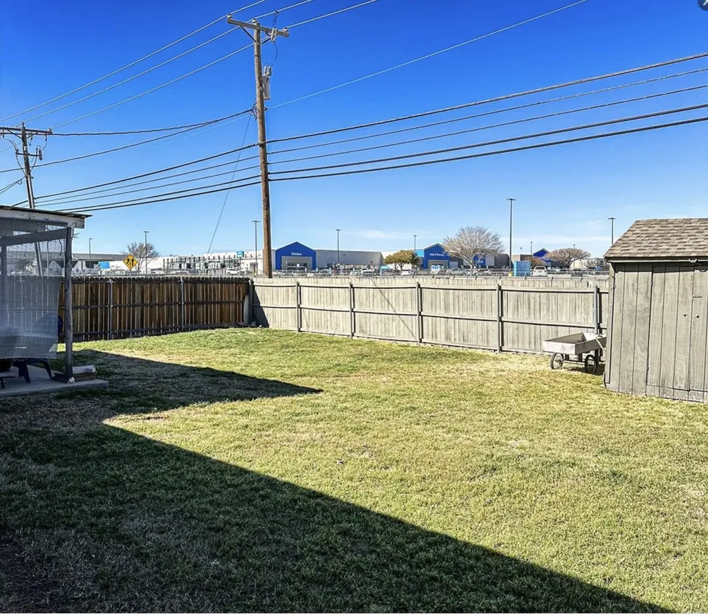 1324 N Creek Drive Saginaw TX 76179