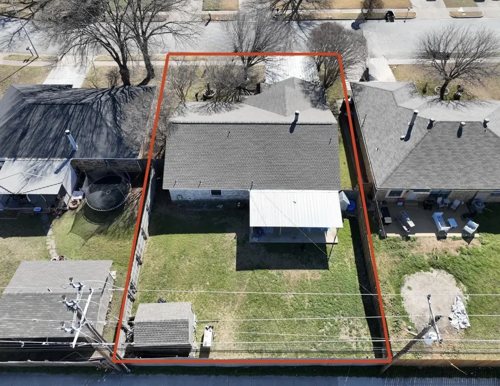 1324 N Creek Drive Saginaw TX 76179