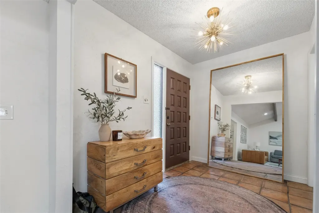 1201 Rockmoor Drive Edgecliff Village TX 76134