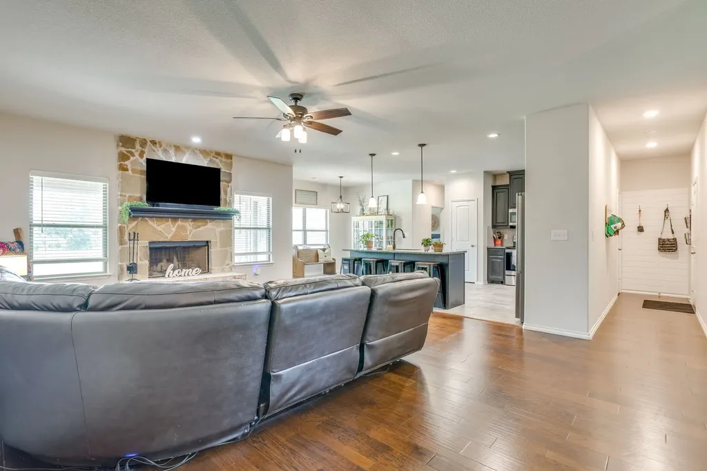 7809 Emersyn Drive Rio Vista TX 76093