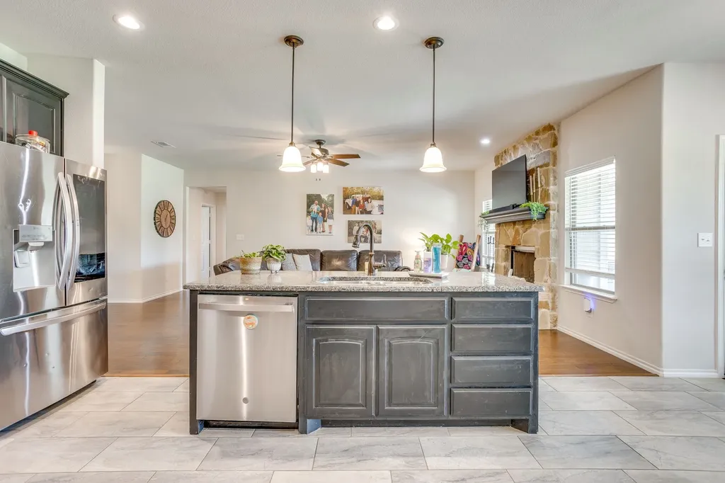 7809 Emersyn Drive Rio Vista TX 76093