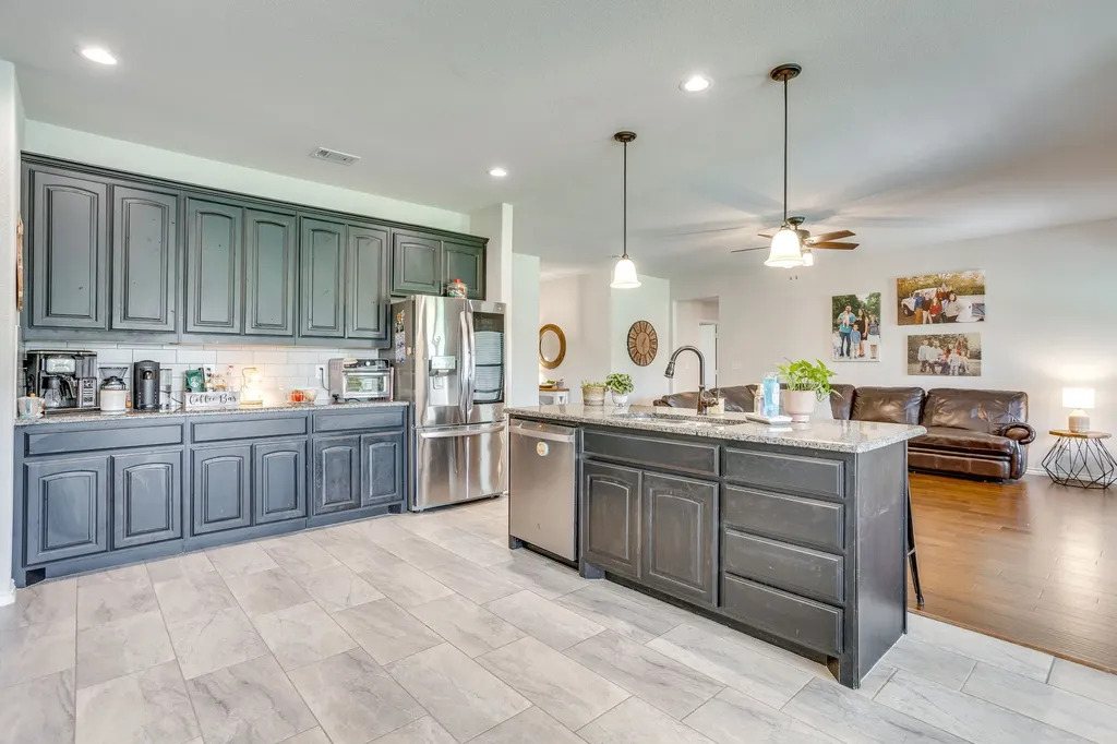 7809 Emersyn Drive Rio Vista TX 76093