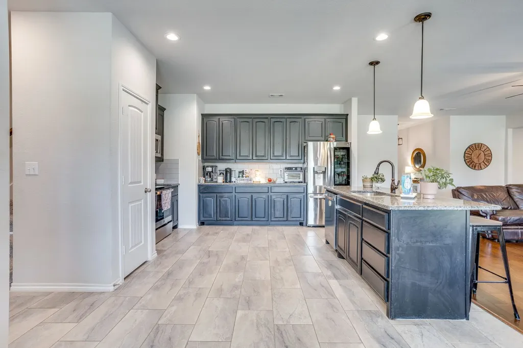7809 Emersyn Drive Rio Vista TX 76093