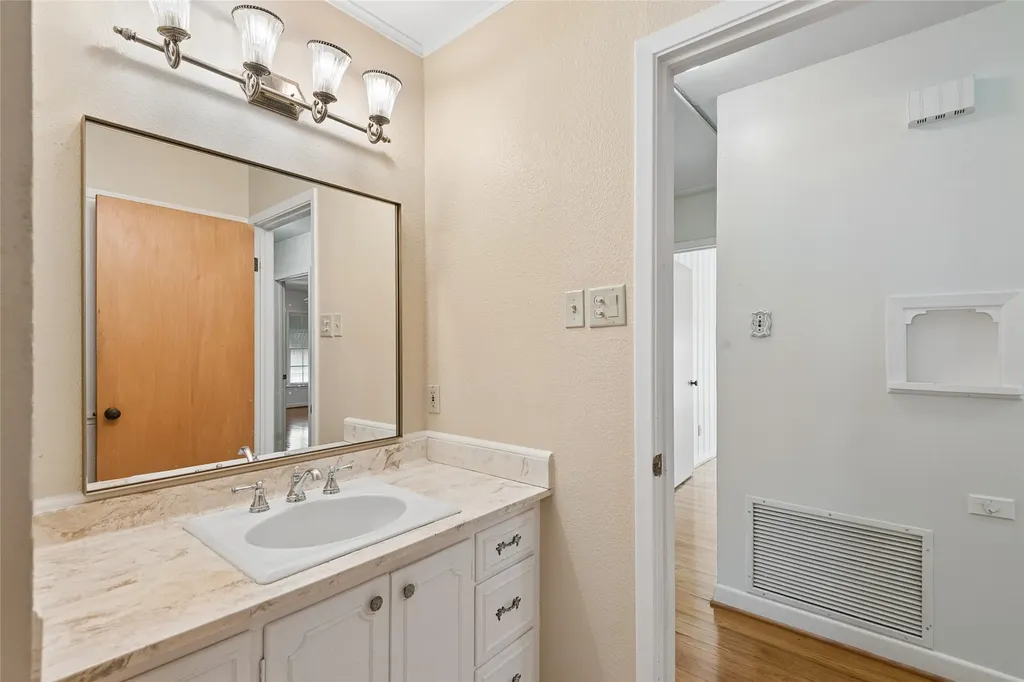 3616 Harwen Terrace Fort Worth TX 76109