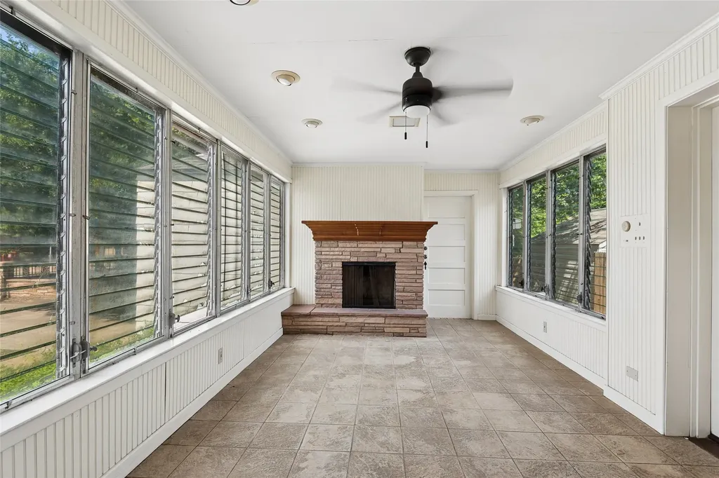 3616 Harwen Terrace Fort Worth TX 76109