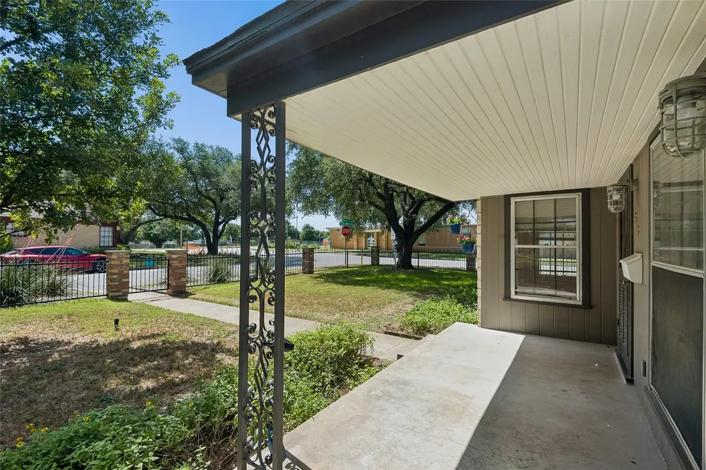 3616 Harwen Terrace Fort Worth TX 76109