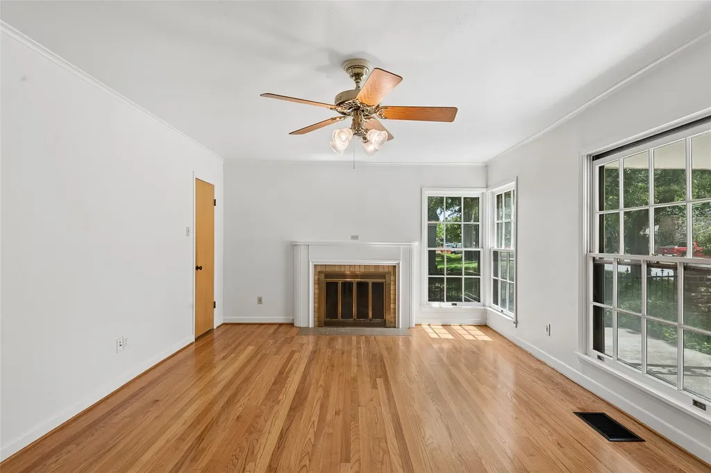 3616 Harwen Terrace Fort Worth TX 76109