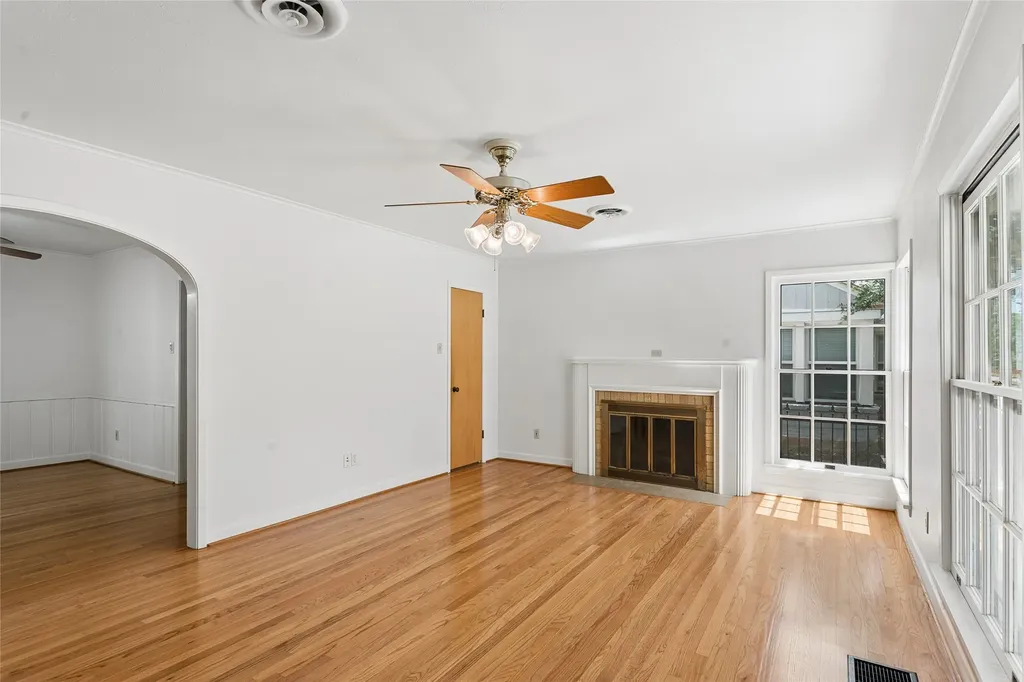 3616 Harwen Terrace Fort Worth TX 76109