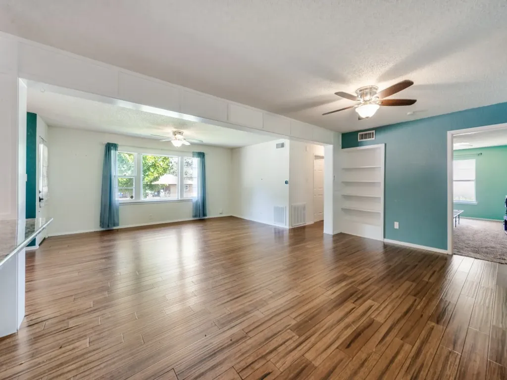 1218 Warden Street Benbrook TX 76126