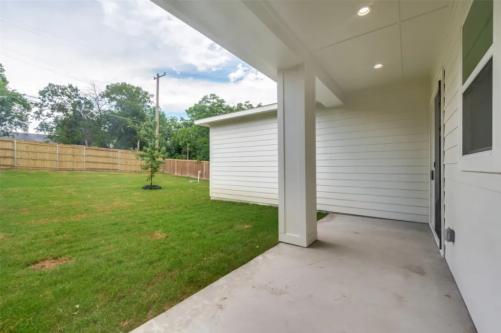 1511 Morrell Avenue Dallas TX 75203