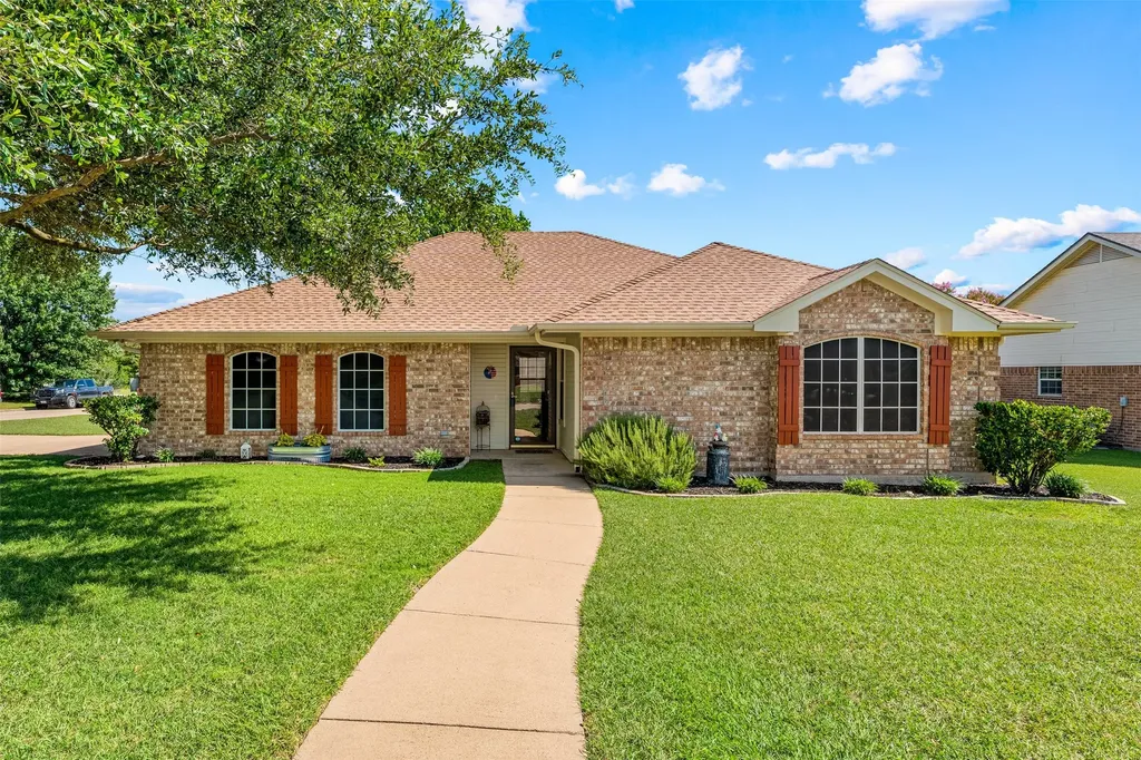 205 Onyx Drive Hewitt TX 76643