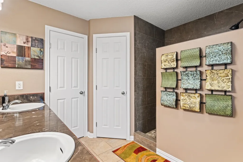 205 Onyx Drive Hewitt TX 76643