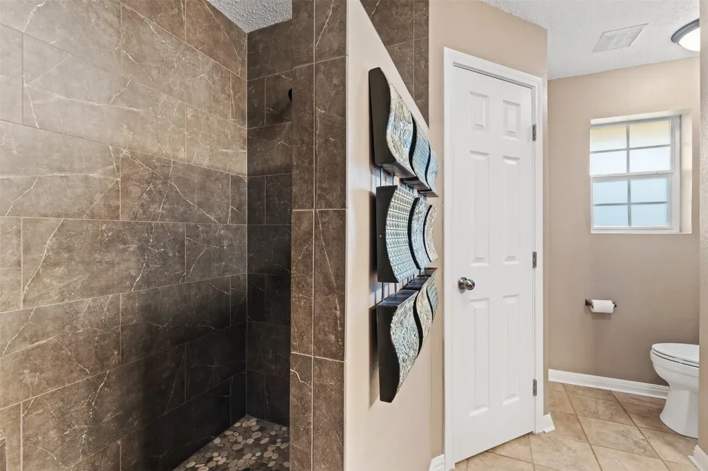 205 Onyx Drive Hewitt TX 76643