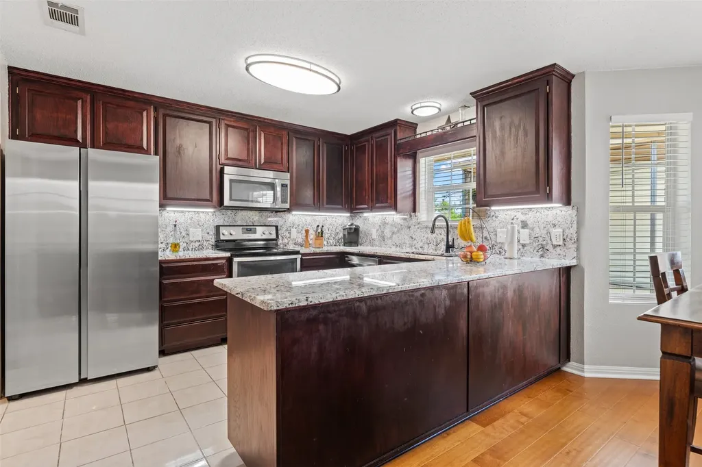 205 Onyx Drive Hewitt TX 76643