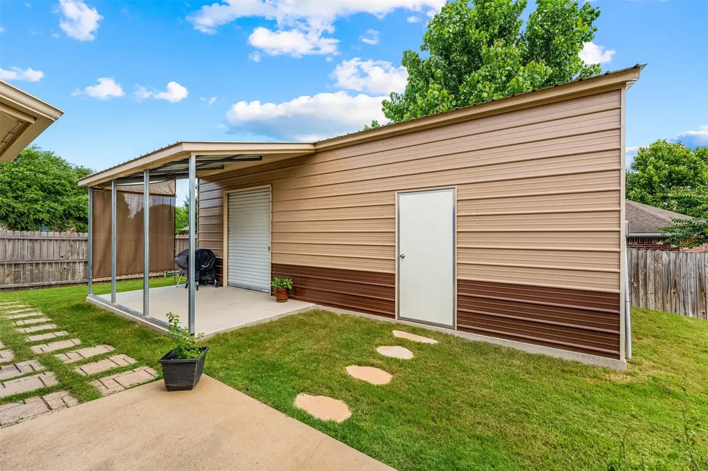 205 Onyx Drive Hewitt TX 76643
