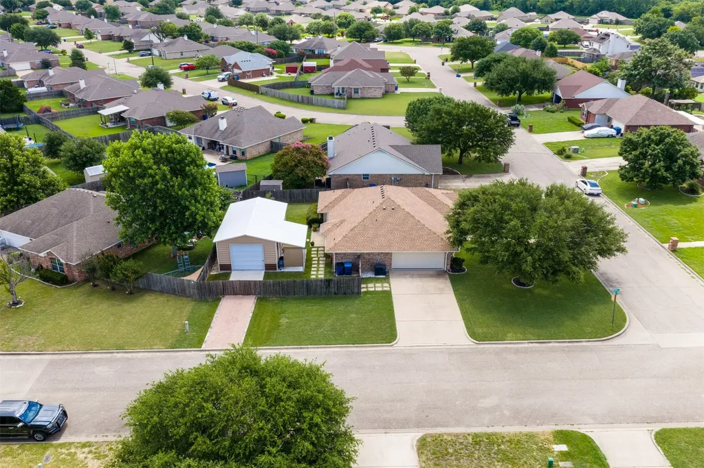 205 Onyx Drive Hewitt TX 76643