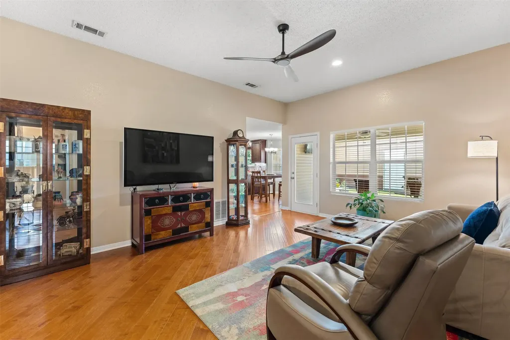 205 Onyx Drive Hewitt TX 76643