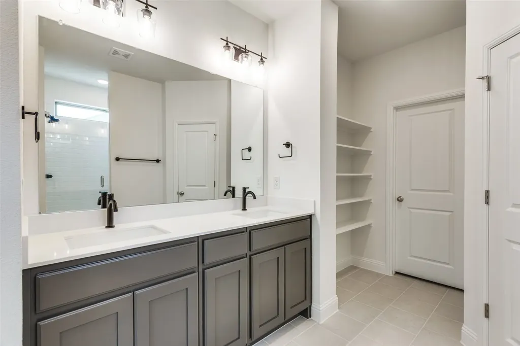 514 Hillcrest Circle Justin TX 76247