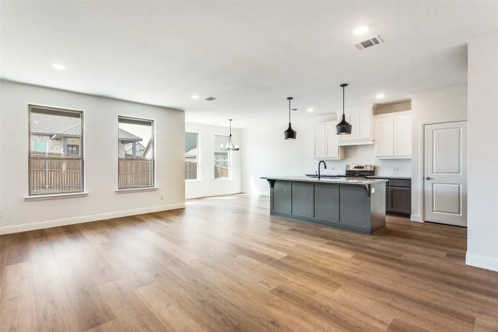 514 Hillcrest Circle Justin TX 76247