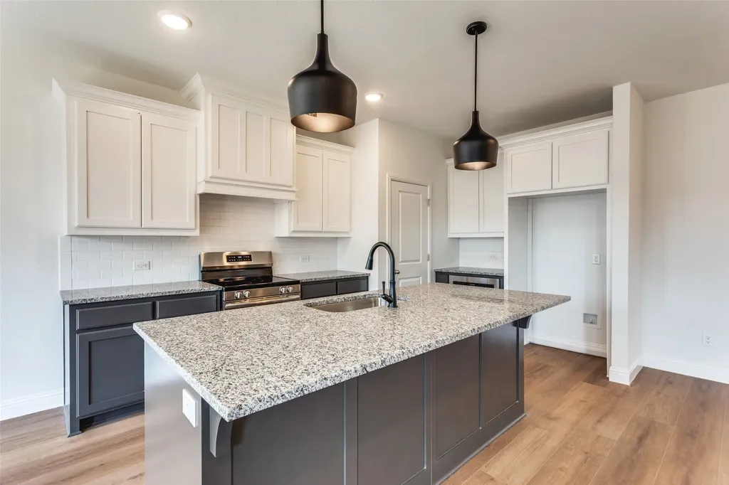 514 Hillcrest Circle Justin TX 76247
