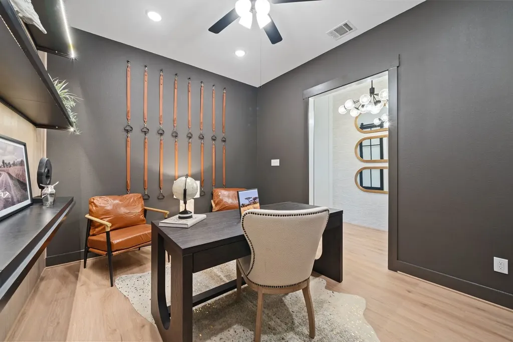 1605 Briscoe Benbrook TX 76132