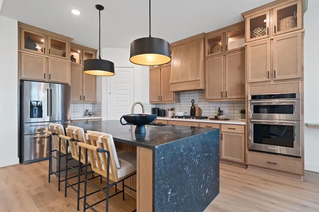 1605 Briscoe Benbrook TX 76132
