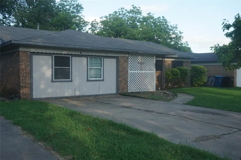 112 S Lynn Avenue Denison TX 75020