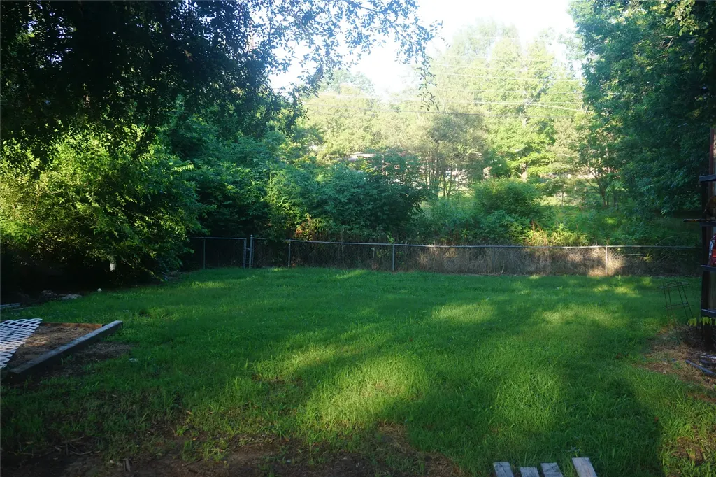 112 S Lynn Avenue Denison TX 75020