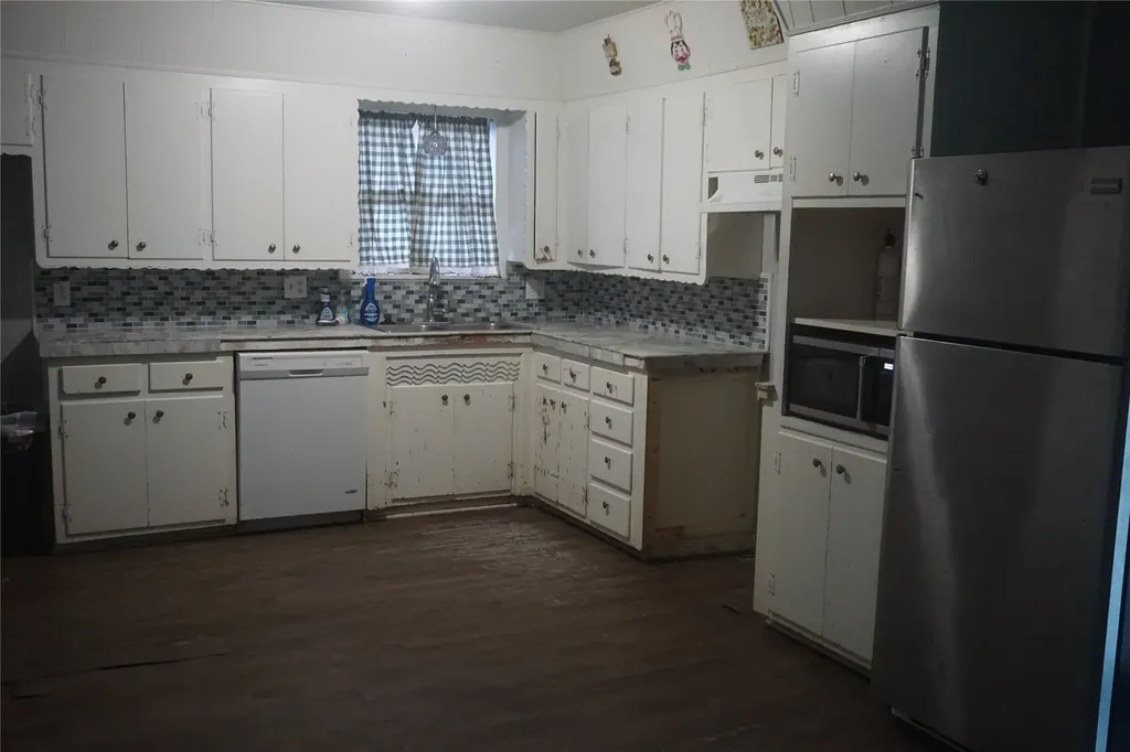 112 S Lynn Avenue Denison TX 75020