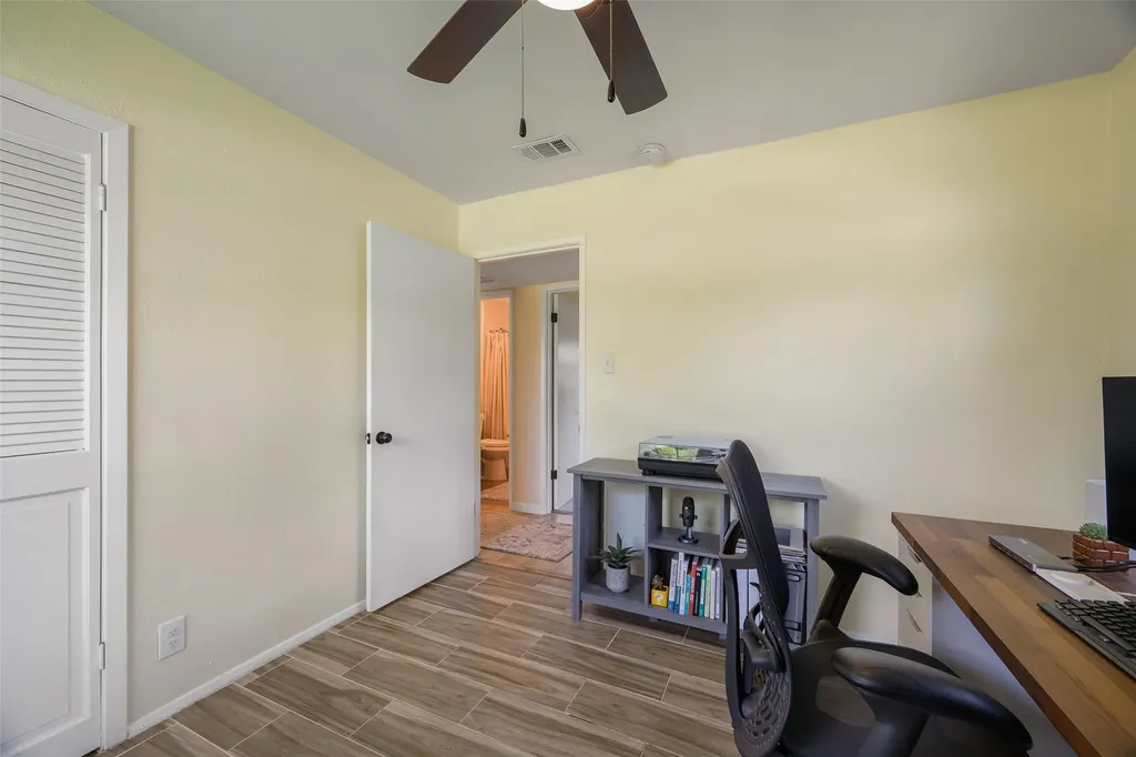 13536 Castleton Drive Farmers Branch TX 75234