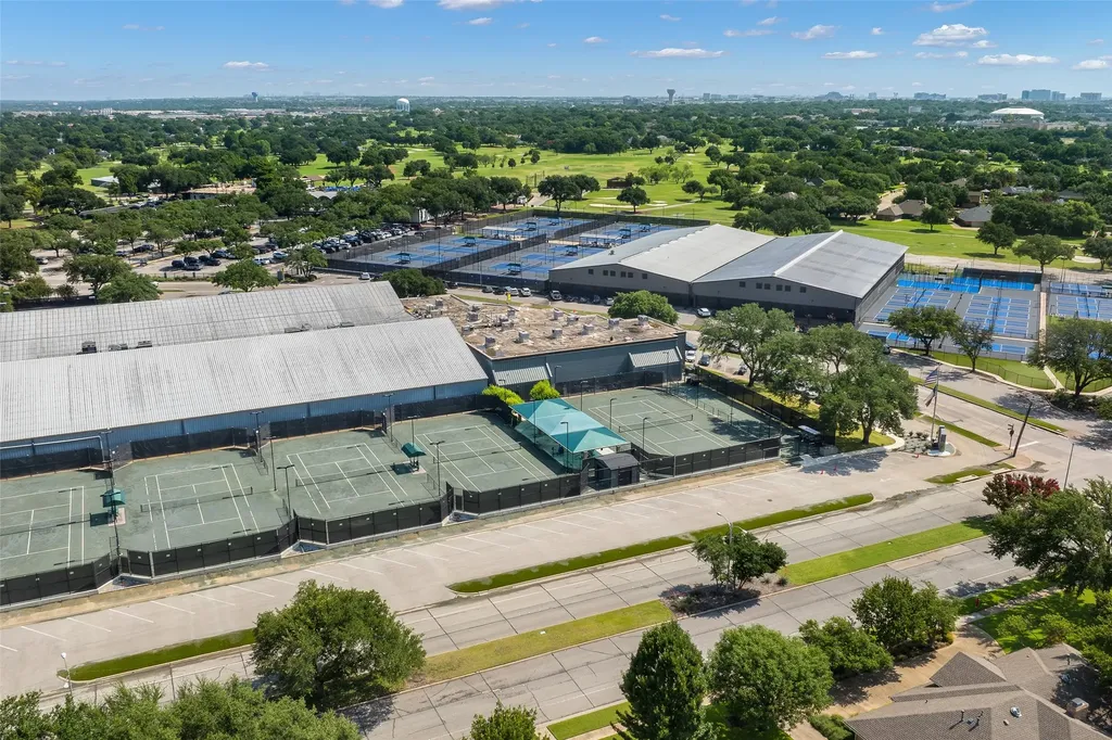 13536 Castleton Drive Farmers Branch TX 75234