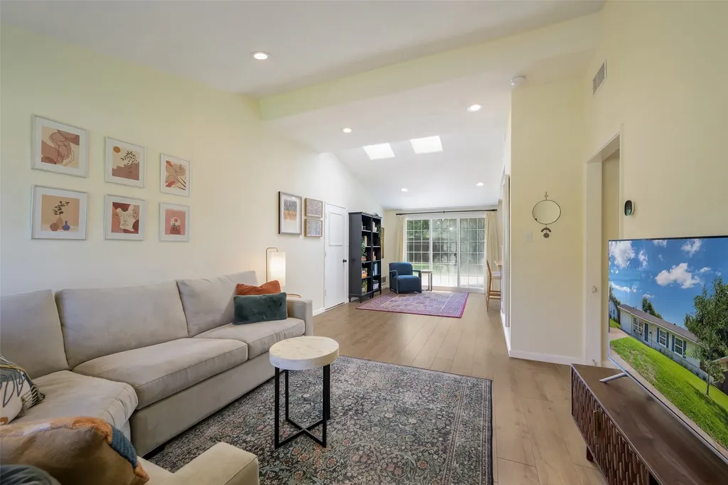 13536 Castleton Drive Farmers Branch TX 75234