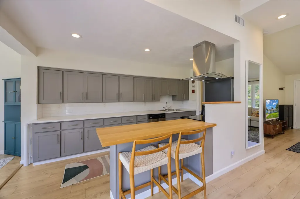 13536 Castleton Drive Farmers Branch TX 75234