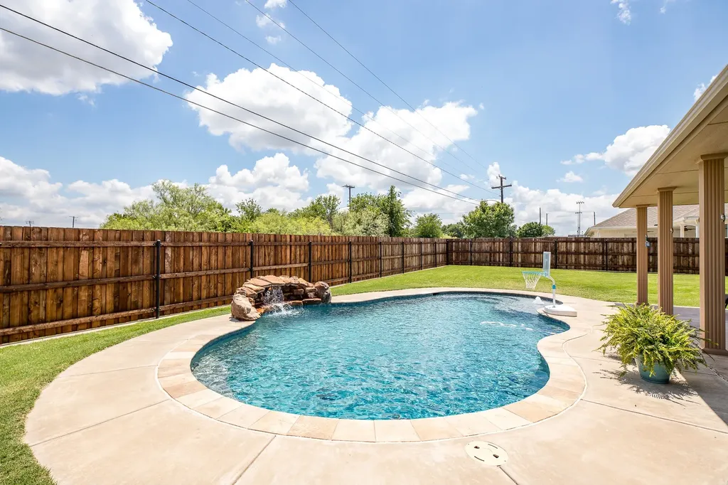 1004 Vineyard Lane Henrietta TX 76365