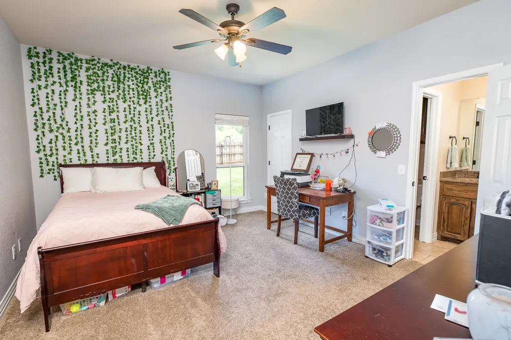 1004 Vineyard Lane Henrietta TX 76365