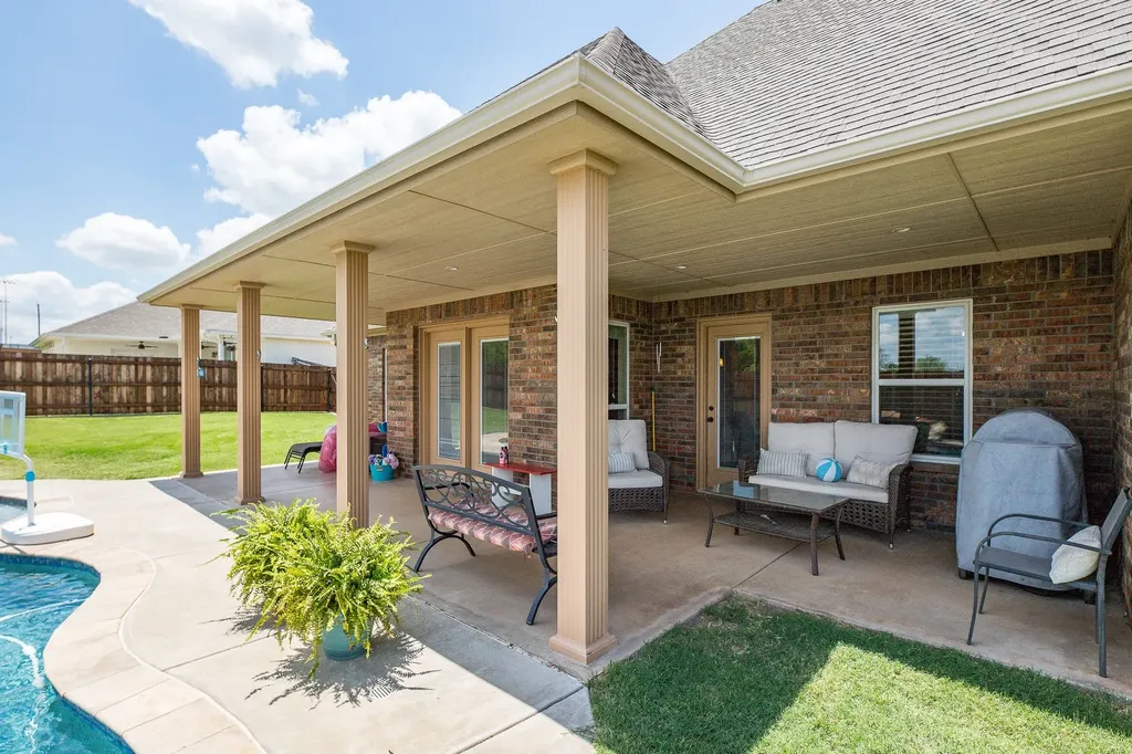 1004 Vineyard Lane Henrietta TX 76365