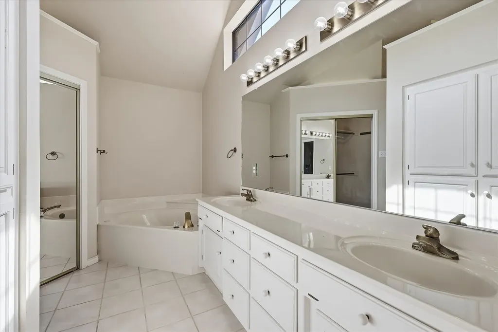 3910 Bandera Drive De Cordova TX 76049