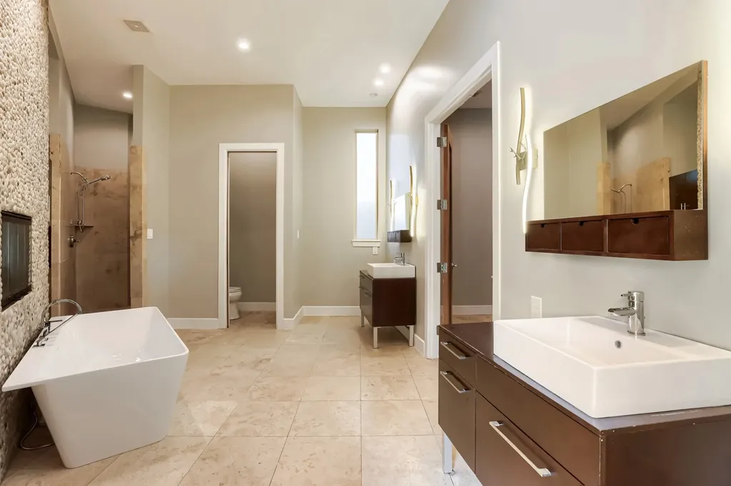 7236 Meadow Lake Avenue Dallas TX 75214