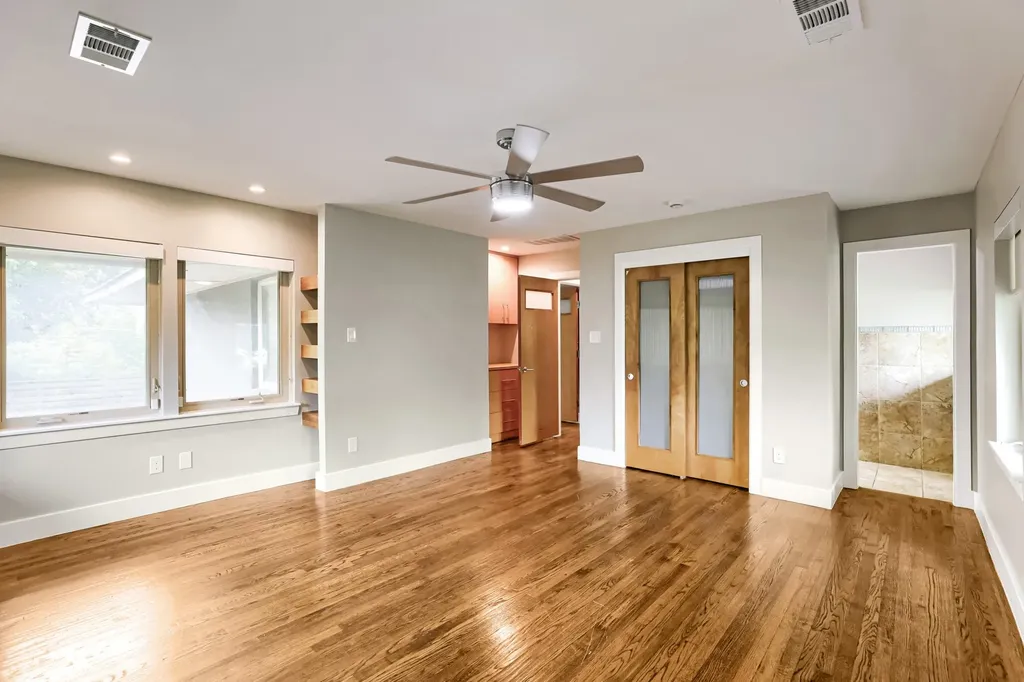 7236 Meadow Lake Avenue Dallas TX 75214