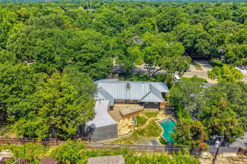 7236 Meadow Lake Avenue Dallas TX 75214
