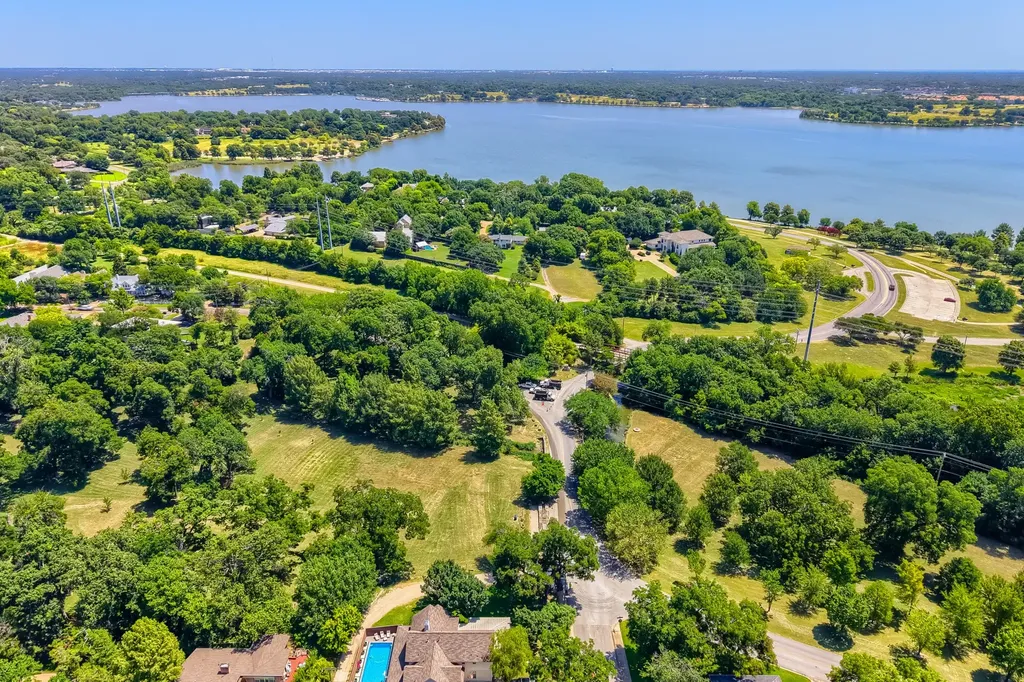 7236 Meadow Lake Avenue Dallas TX 75214